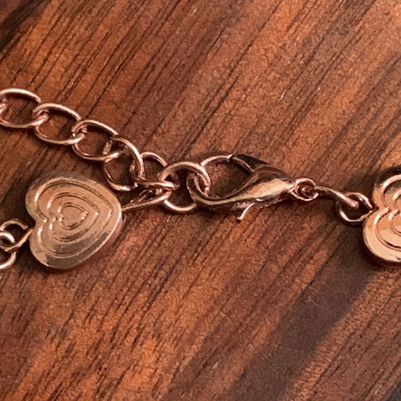 Copper tone heart bracelet - Picture 2 of 4